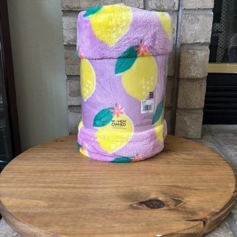 The Big One Lemon Lavender Summer Oversized Super Soft Plush Throw 5ft X 6ft NEW